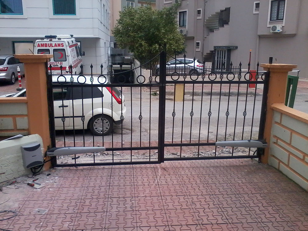 Antalya DAIRESEL ACILAN BAHCE KAPILARI 2