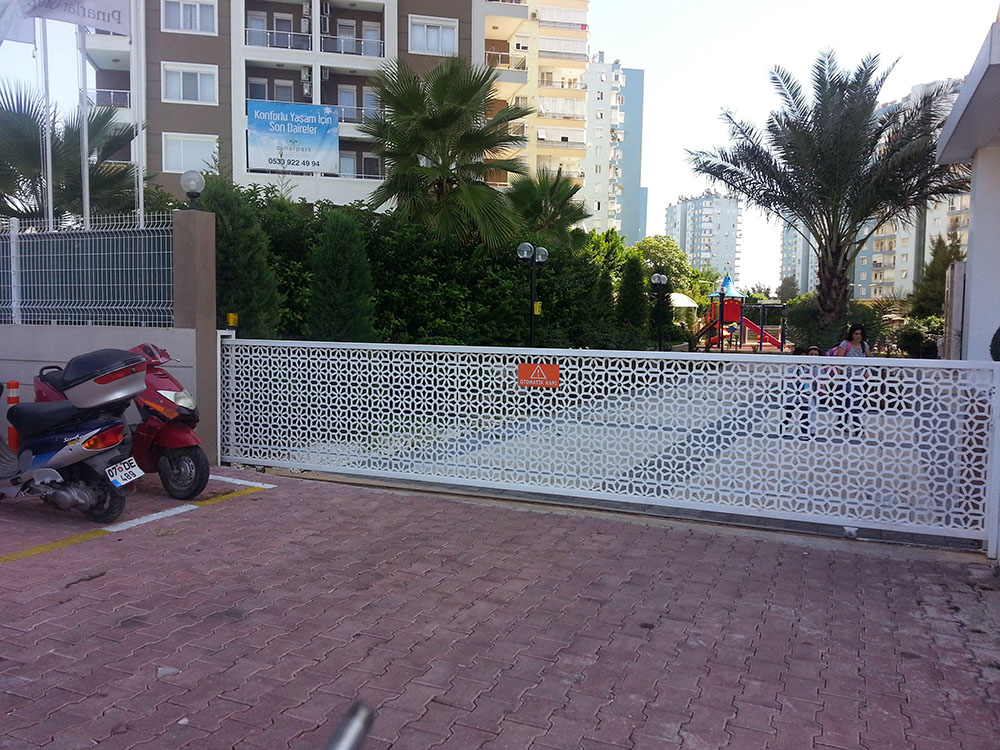 Antalya YANA KAYAR BAHCE KAPILARI 31